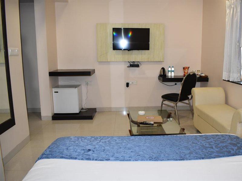 Hotel Vaibhav Varanasi Luaran gambar