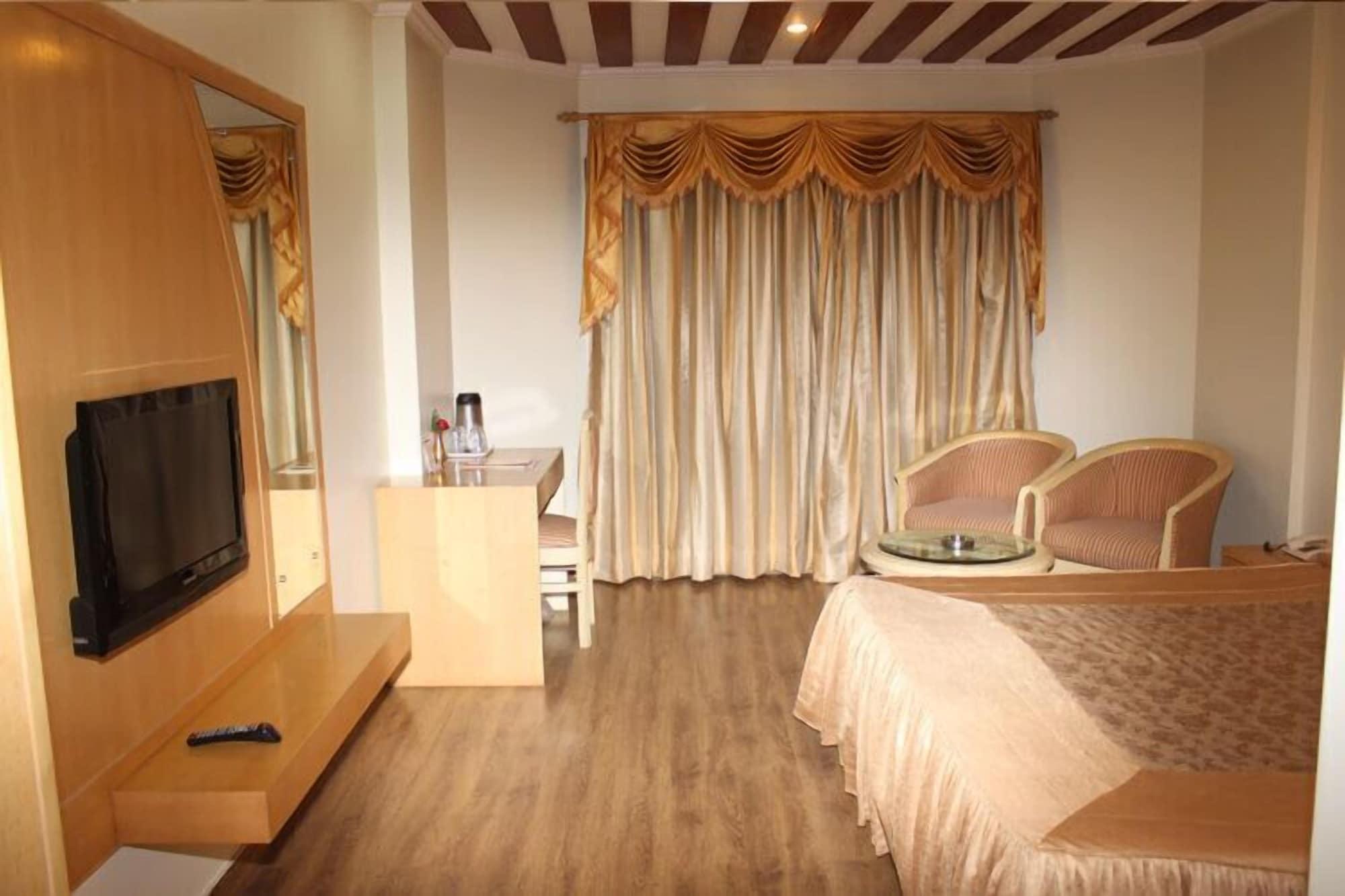 Hotel Vaibhav Varanasi Luaran gambar