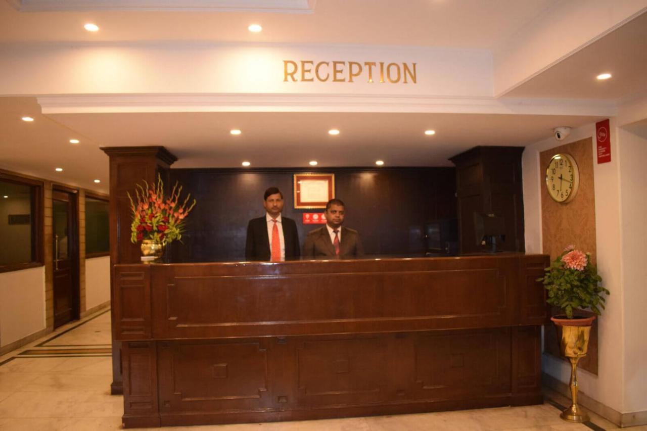 Hotel Vaibhav Varanasi Luaran gambar