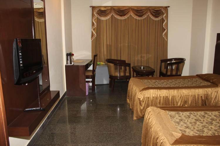 Hotel Vaibhav Varanasi Luaran gambar